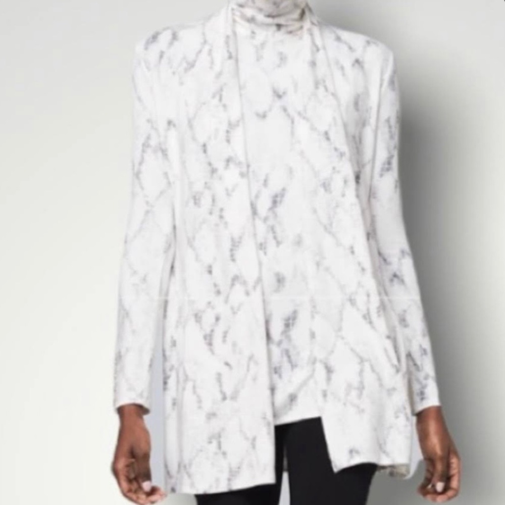 White House Black Market cardigan Size M